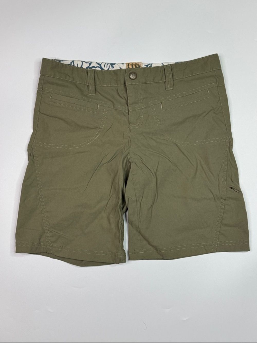 Athleta Dipper Olive Khaki Green Bermuda Shorts Size 6